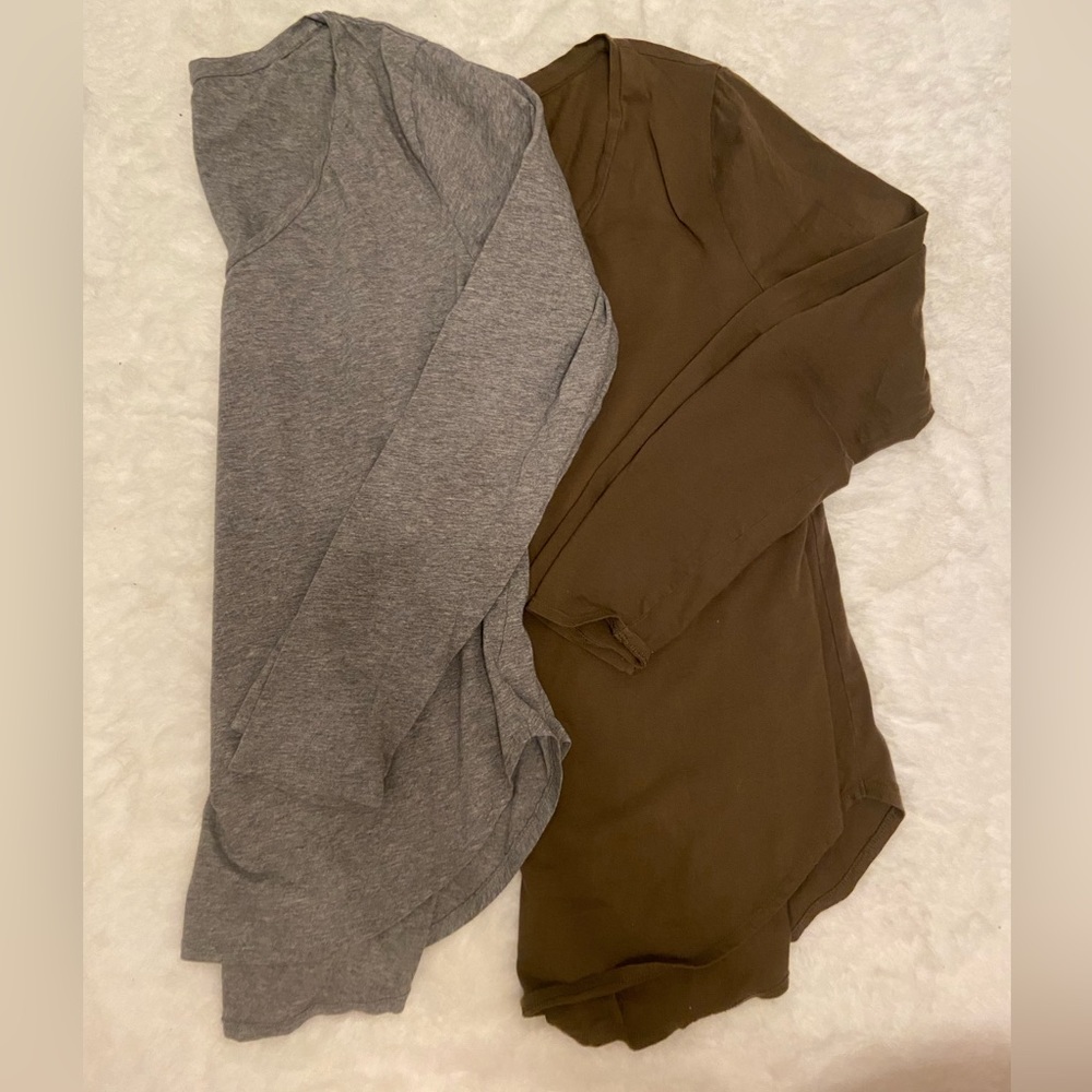 Pack of 2 Old Navy Basic Long Sleeve Tees